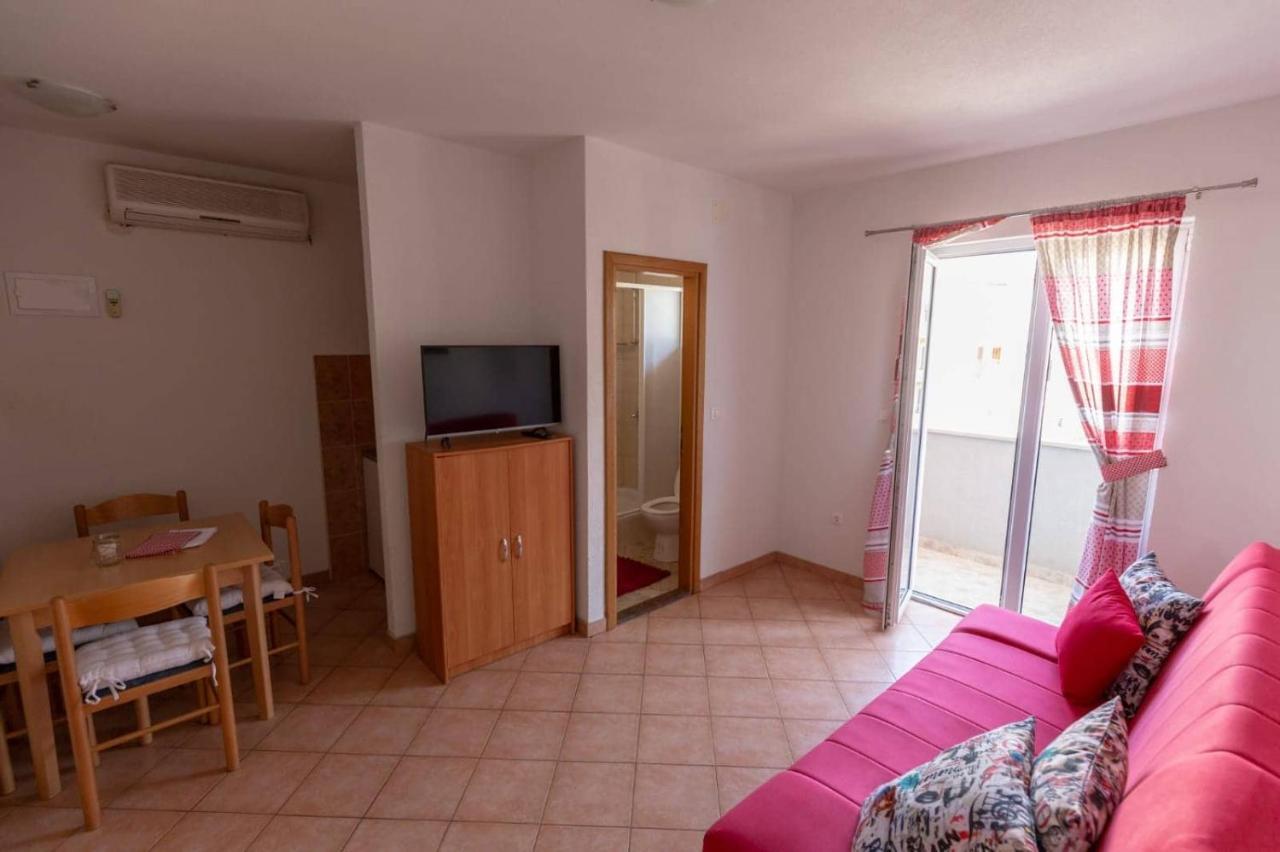 Apartments Elena Tučepi Exteriér fotografie