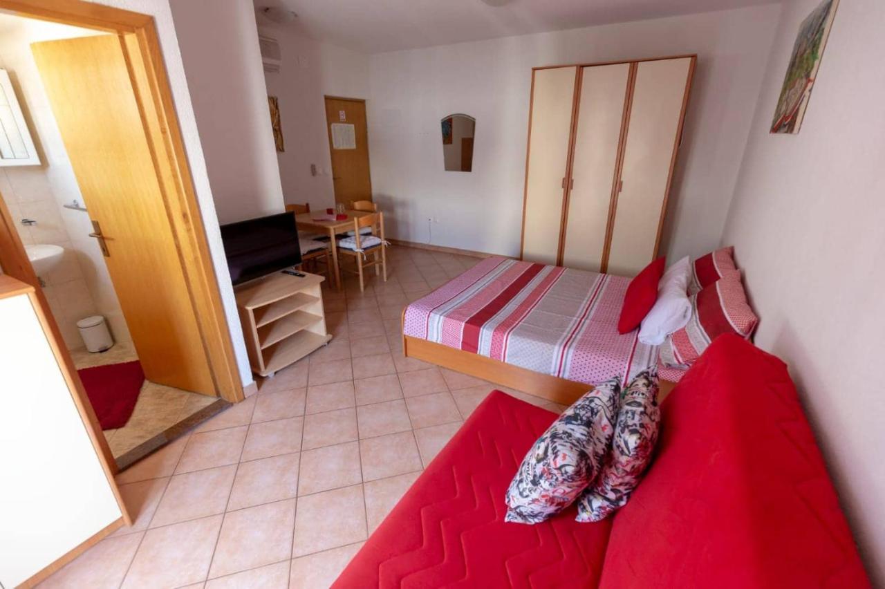 Apartments Elena Tučepi Exteriér fotografie