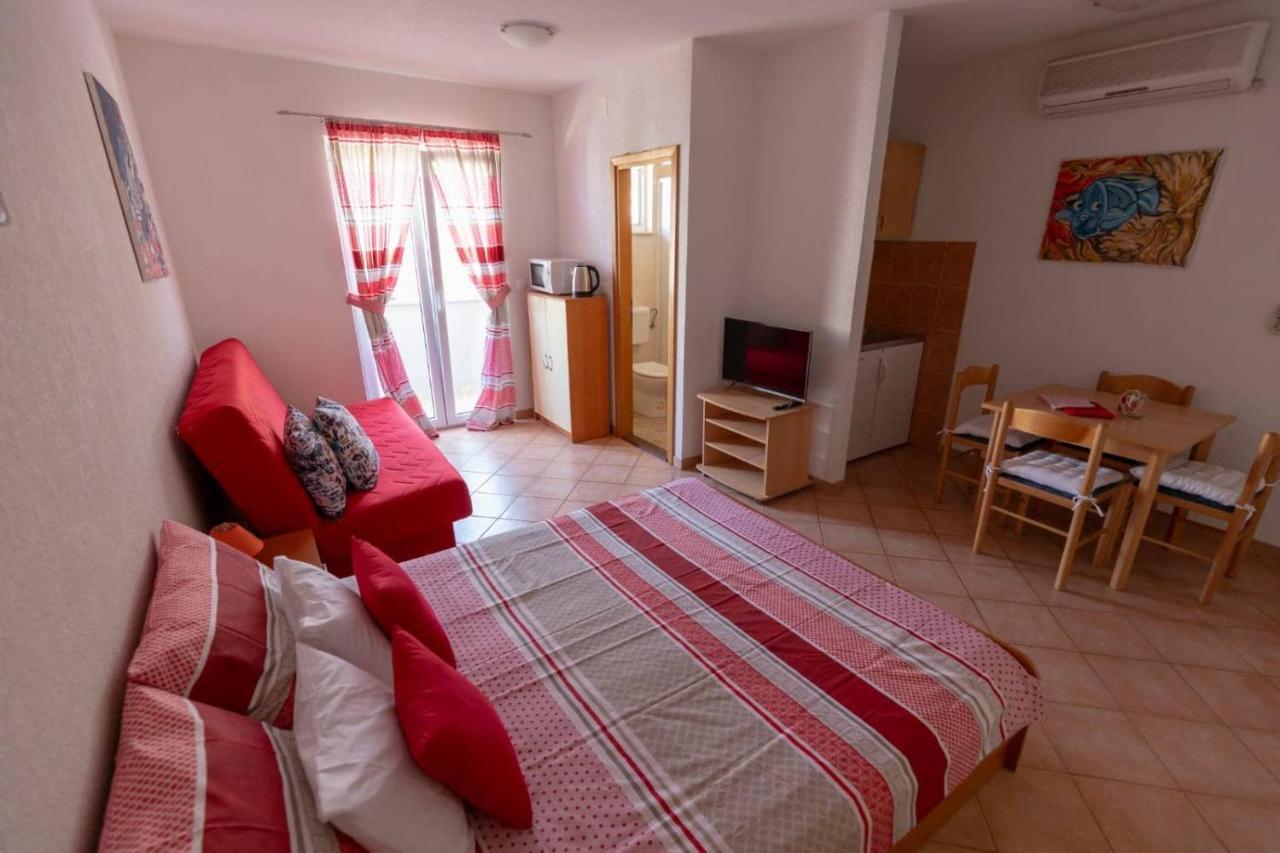 Apartments Elena Tučepi Exteriér fotografie