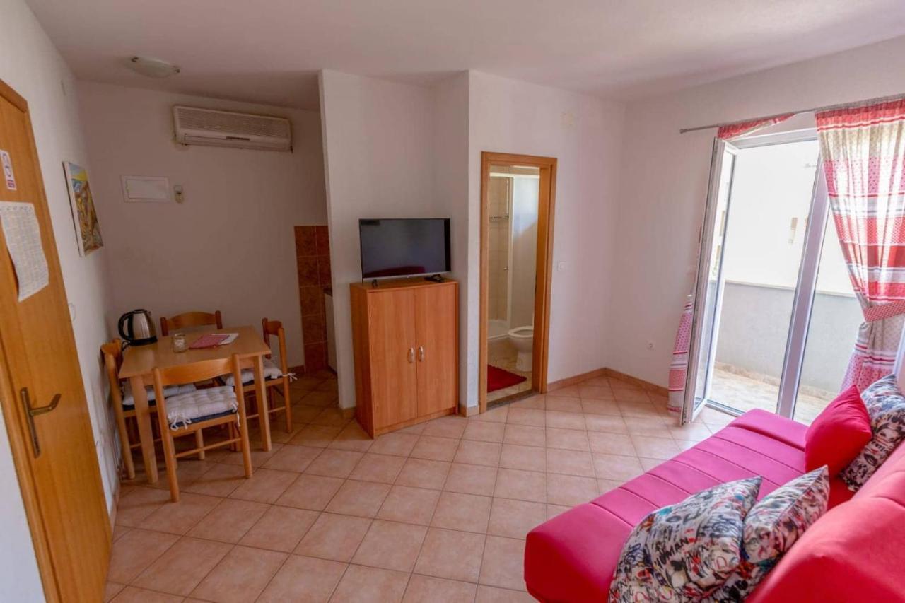 Apartments Elena Tučepi Exteriér fotografie