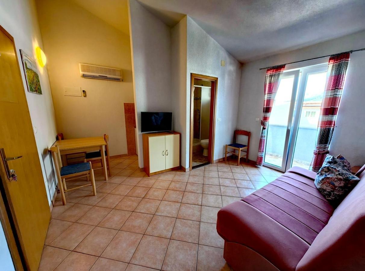 Apartments Elena Tučepi Exteriér fotografie